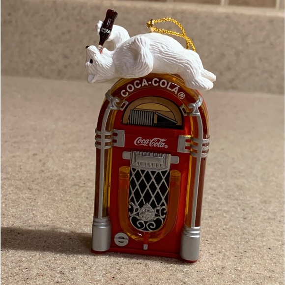Coca Cola Holiday 996 Coca Cola Polar Bear Collection Ornament